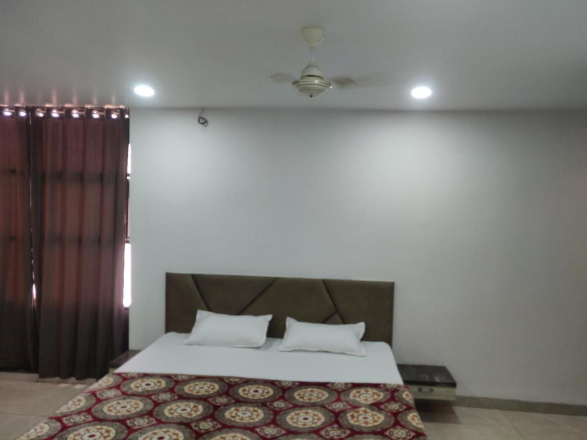 Hotel Rb Palace Indore Extérieur photo
